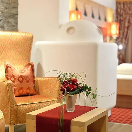 Alpenhotel Ischglerhof イシュグル