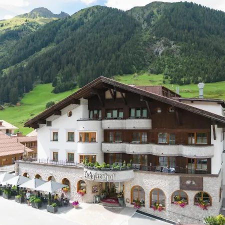 Alpenhotel Ischglerhof ホテル イシュグル