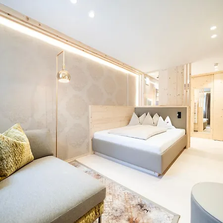 ホテル Alpenhotel Ischglerhof 4*