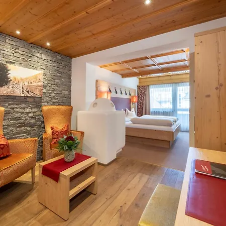 Alpenhotel Ischglerhof ホテル イシュグル