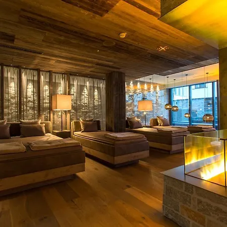 ホテル Alpenhotel Ischglerhof