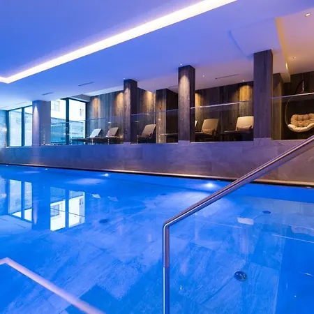 Alpenhotel Ischglerhof イシュグル