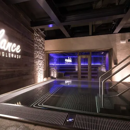 Alpenhotel Ischglerhof ホテル 4*