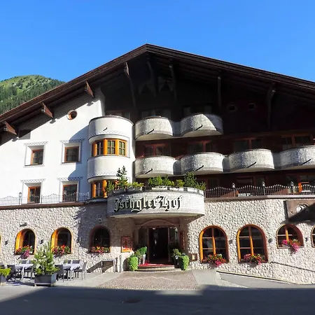 Alpenhotel Ischglerhof ホテル 4*