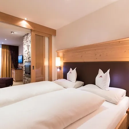 Alpenhotel Ischglerhof ホテル 4*