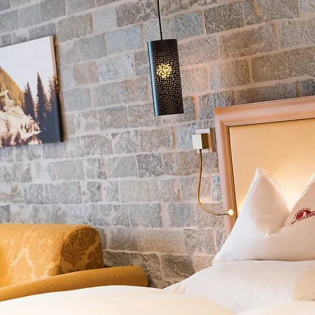 ホテル Alpenhotel Ischglerhof