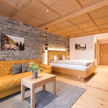 Alpenhotel Ischglerhof ホテル 4*
