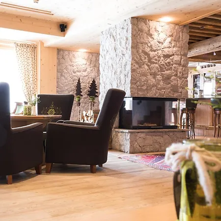 Alpenhotel Ischglerhof ホテル